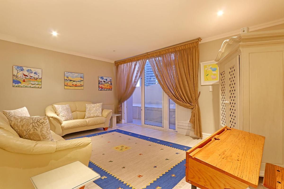 Bayview 30 By Hostagents Bloubergstrand Exterior foto