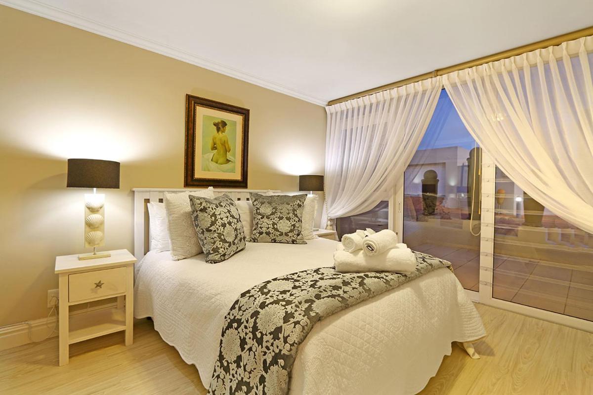 Bayview 30 By Hostagents Bloubergstrand Exterior foto
